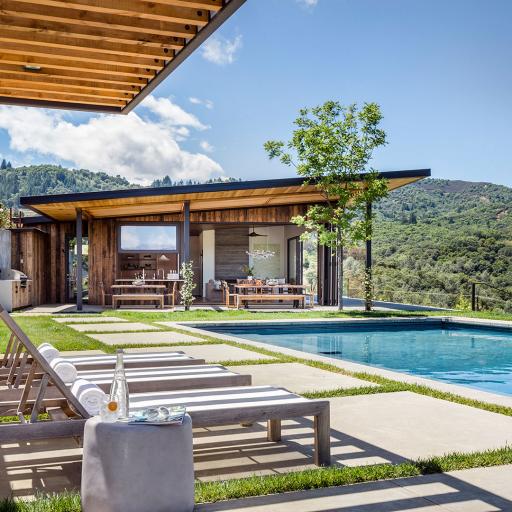 MODERN VINEYARD HOUSE