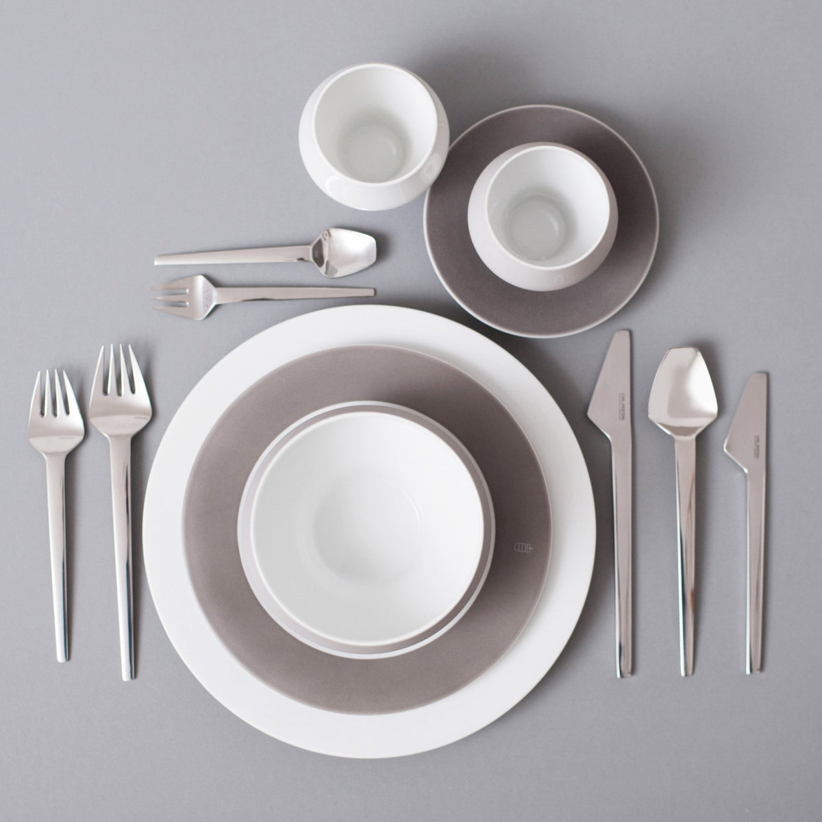"Shortcut" Large Plate Dark Gray by Thomas Feichtner
